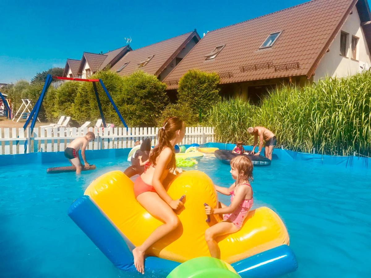 Domki I Apartamenty Caloroczne Koliber Władysławowo Exterior foto