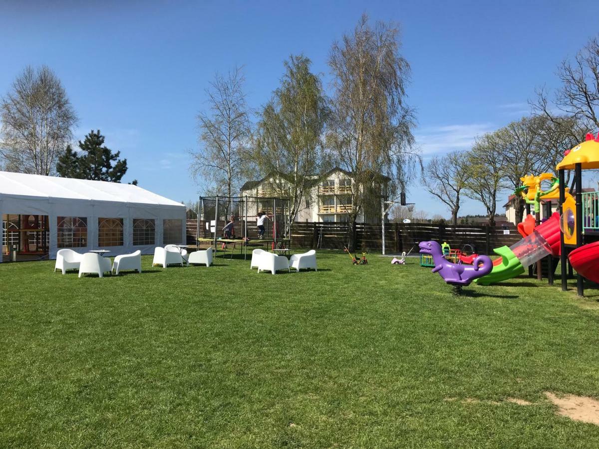 Domki I Apartamenty Caloroczne Koliber Władysławowo Exterior foto